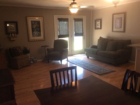 3rd image of 2605 W San Antonio St
