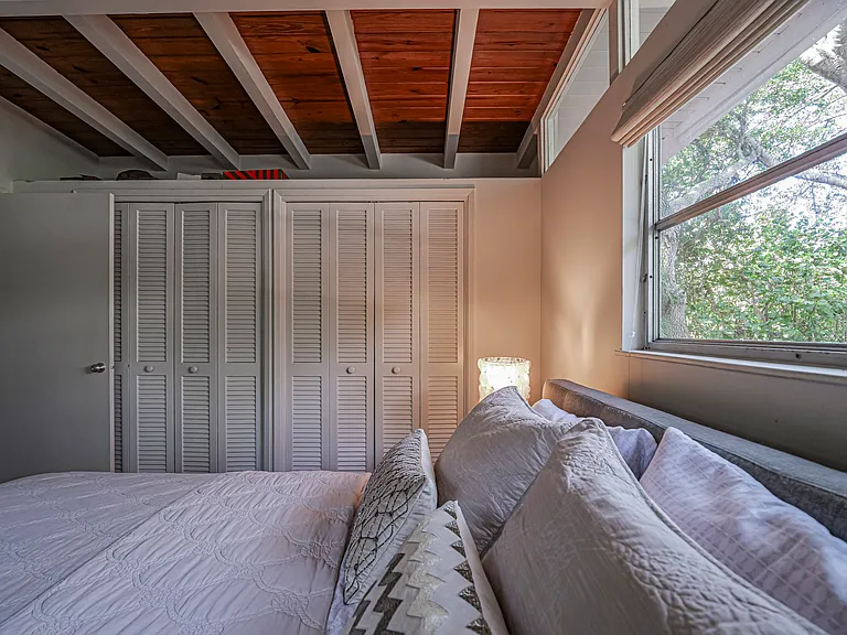 1881 E Barefoot Pl — Photo 15