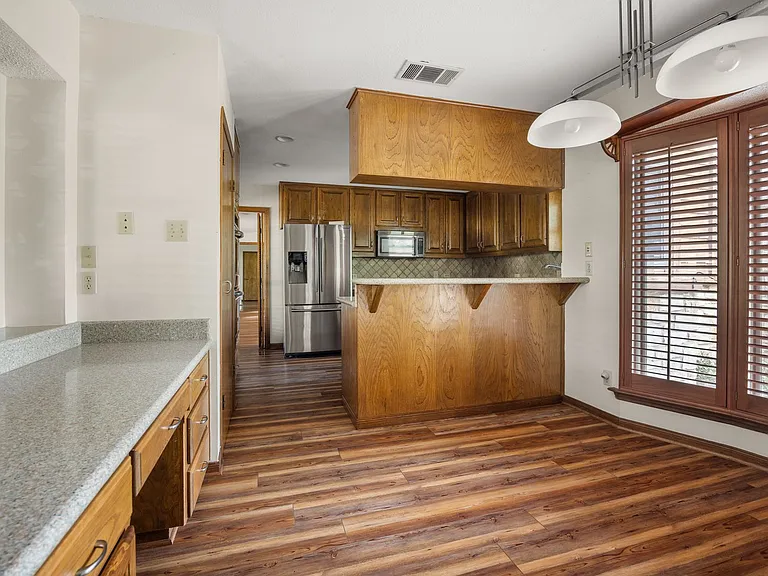 6007 Ivy Hills Dr — Photo 9