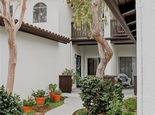5480 Spanish Oak Ln UNIT B, Oak Park, CA 91377