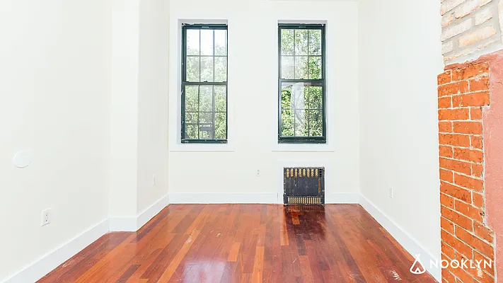 Rented by Nooklyn NYC LLC | media 4