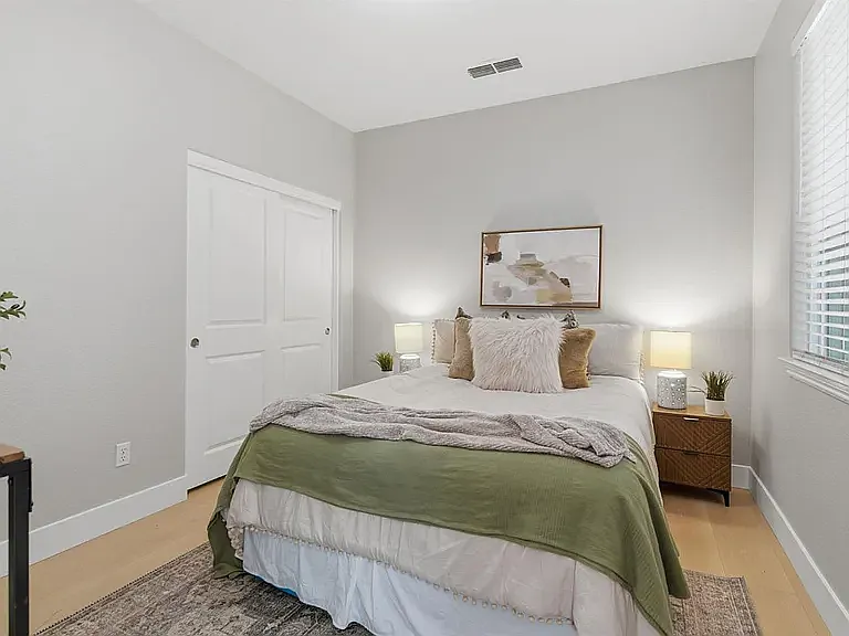 456 N Sierra Madre St — Photo 4