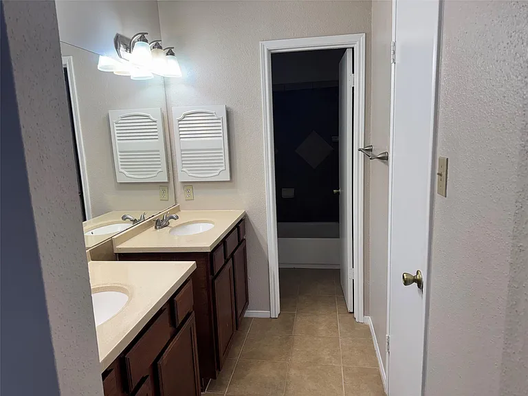 3600 Jeanetta St — Photo 5