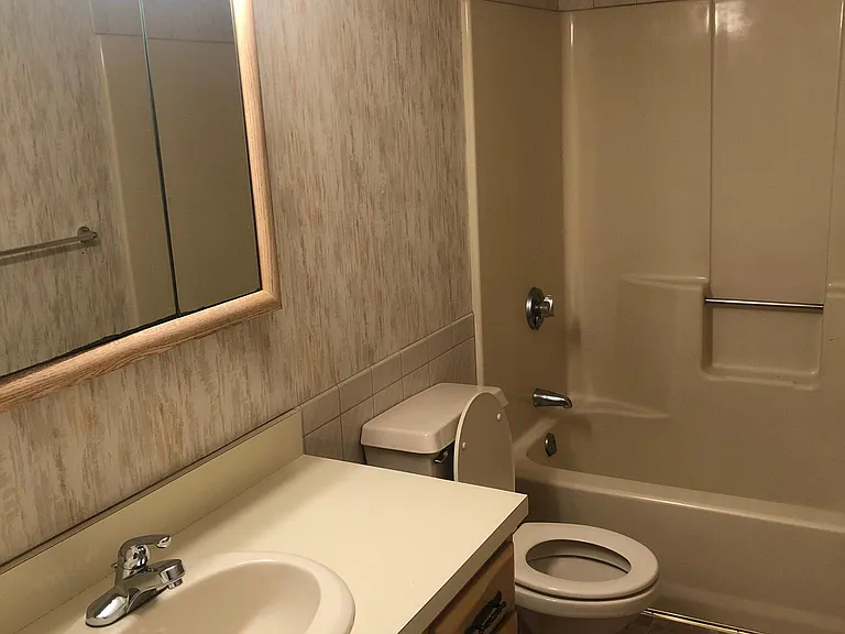 142 Van Zandt Ave #103 — Photo 11