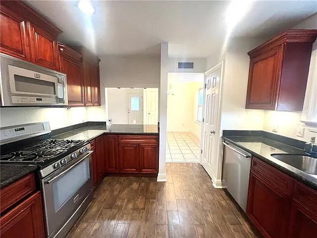 147 Bazile Dr — Photo 7