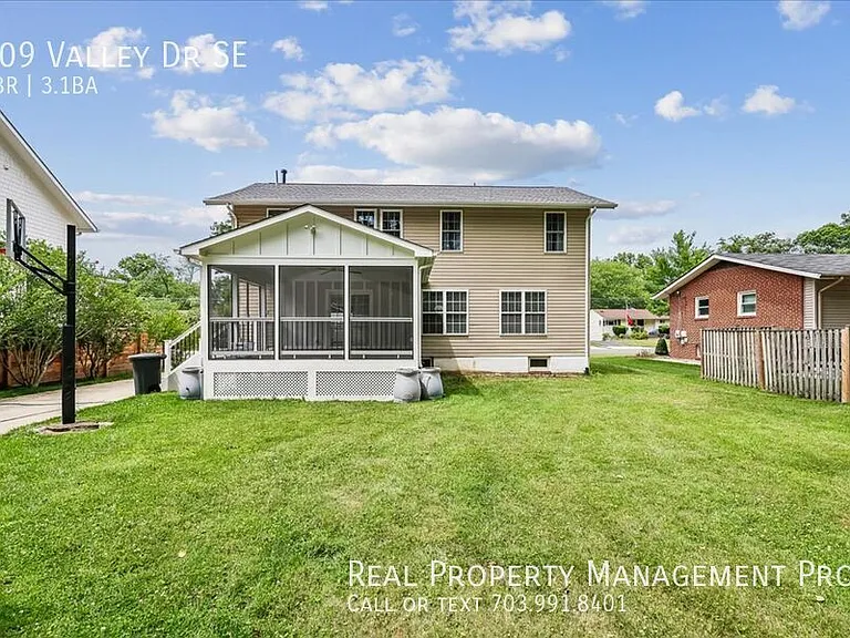 609 Valley Dr SE — Photo 4