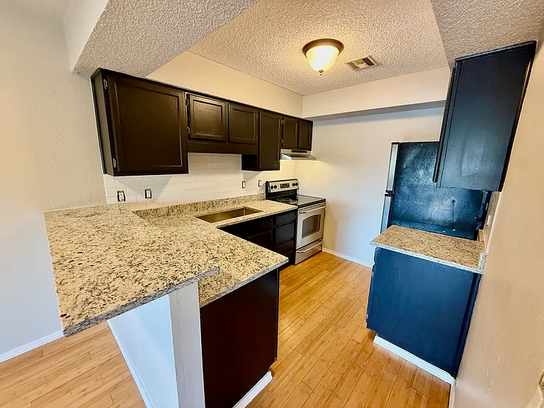 1207 S Quaker Ave #201 — Photo 2