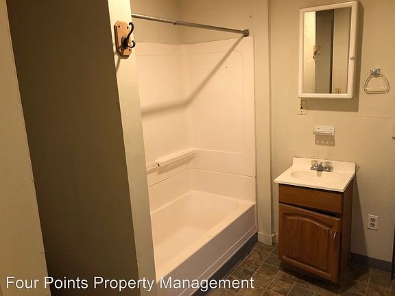5th image of 133 Hilldale Ave #1