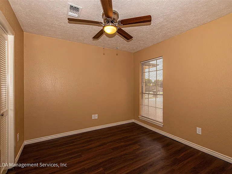 12834 Timothy Dr — Photo 12
