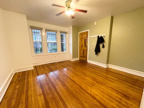 4640 Sansom St, Philadelphia, PA