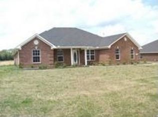 24 Cove Creek Dr, Decatur, AL 35603