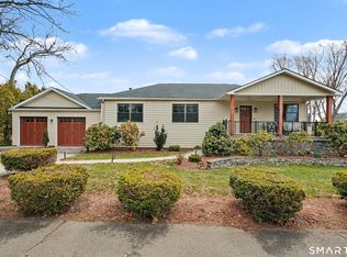 25 Harbor Street, Branford, CT 06405