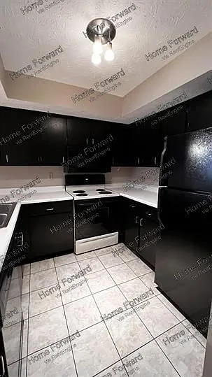 562 Woodland Ave #29 — Photo 4