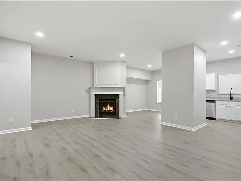 5630 Lawley Dr — Photo 12