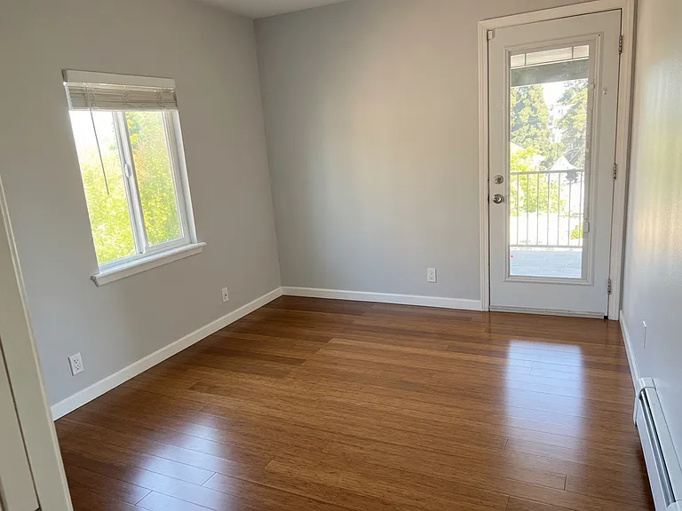 348 Lester Ave — Photo 5