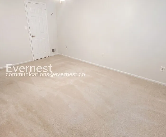 11829 Parliament Dr — Photo 12