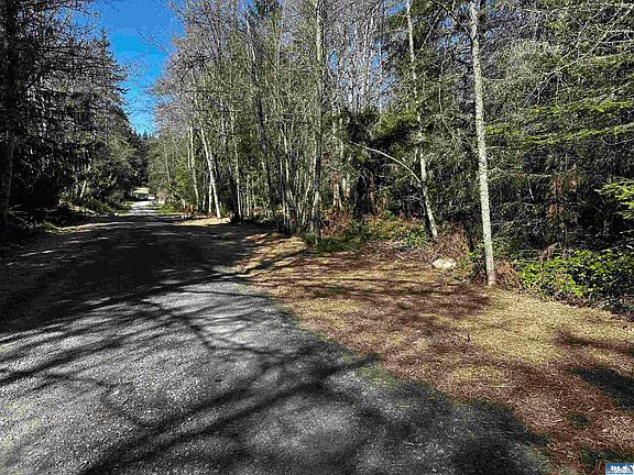 3rd image of 1 Robinson Rd