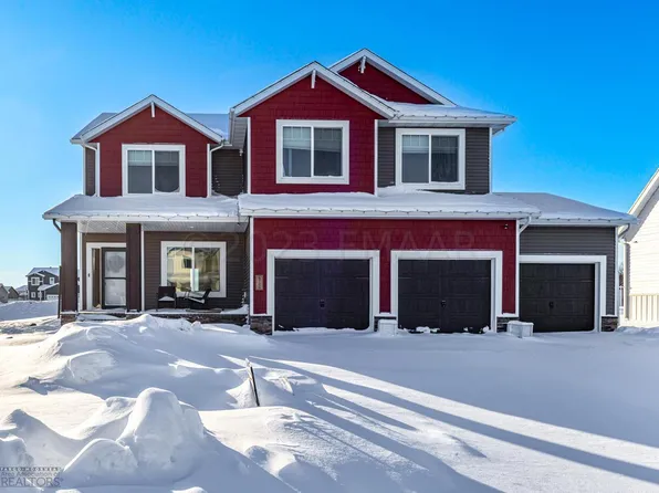 6706 54th St S, Fargo, ND 58104