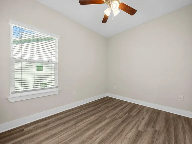 338 Date Palm Ln — Photo 15