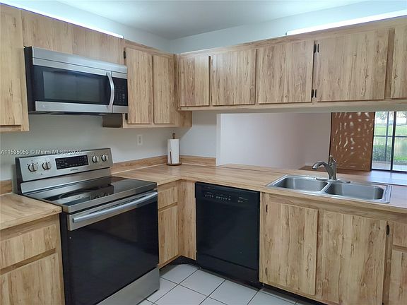 4th image of 7300 NW 1st St APT 102