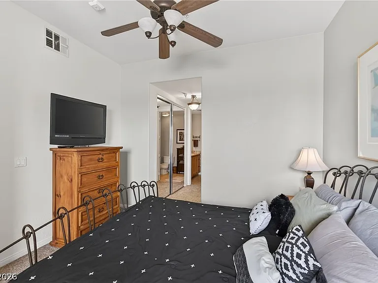 62 E Serene Ave #324 — Photo 7