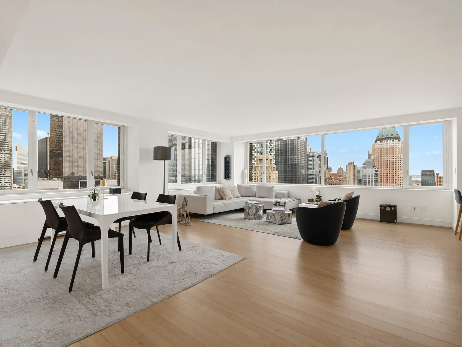 322 West 57th Street — Photo 3