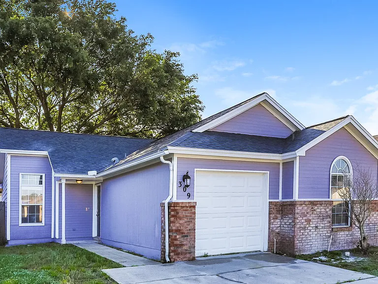 309 Carriann Cove Trl W — Photo 3