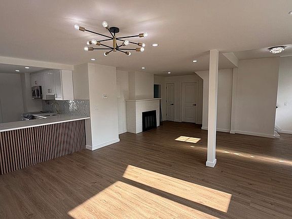 2nd image of 605 S Ocean Avenue