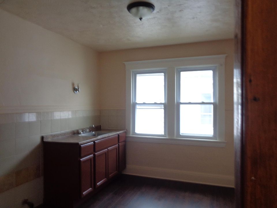 351 Minnesota Ave Buffalo, NY Zillow Apartments for Rent in Buffalo