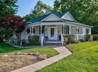 307 SW 15th St, Oak Grove, MO 64075