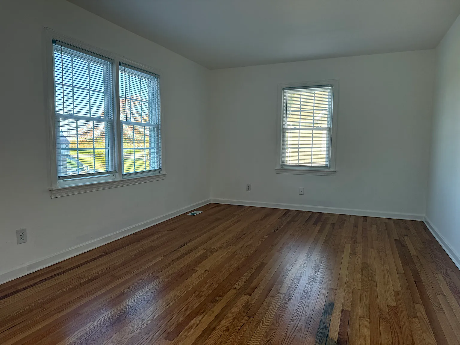 3 bed, 1850 sqft, $2,000 — Photo 3