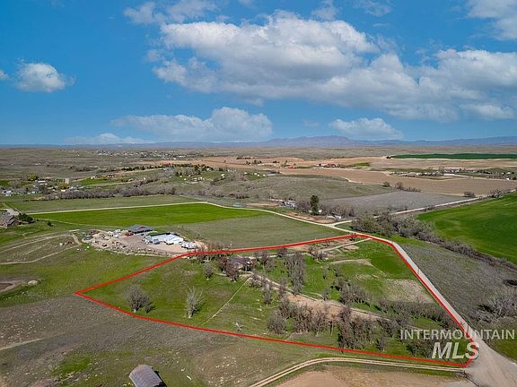 3rd image of 7370 Sagebrush Ln