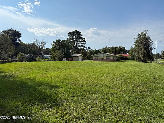 2nd image of 202 & 204 BELLE Drive