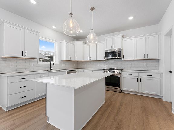 6th image of this home