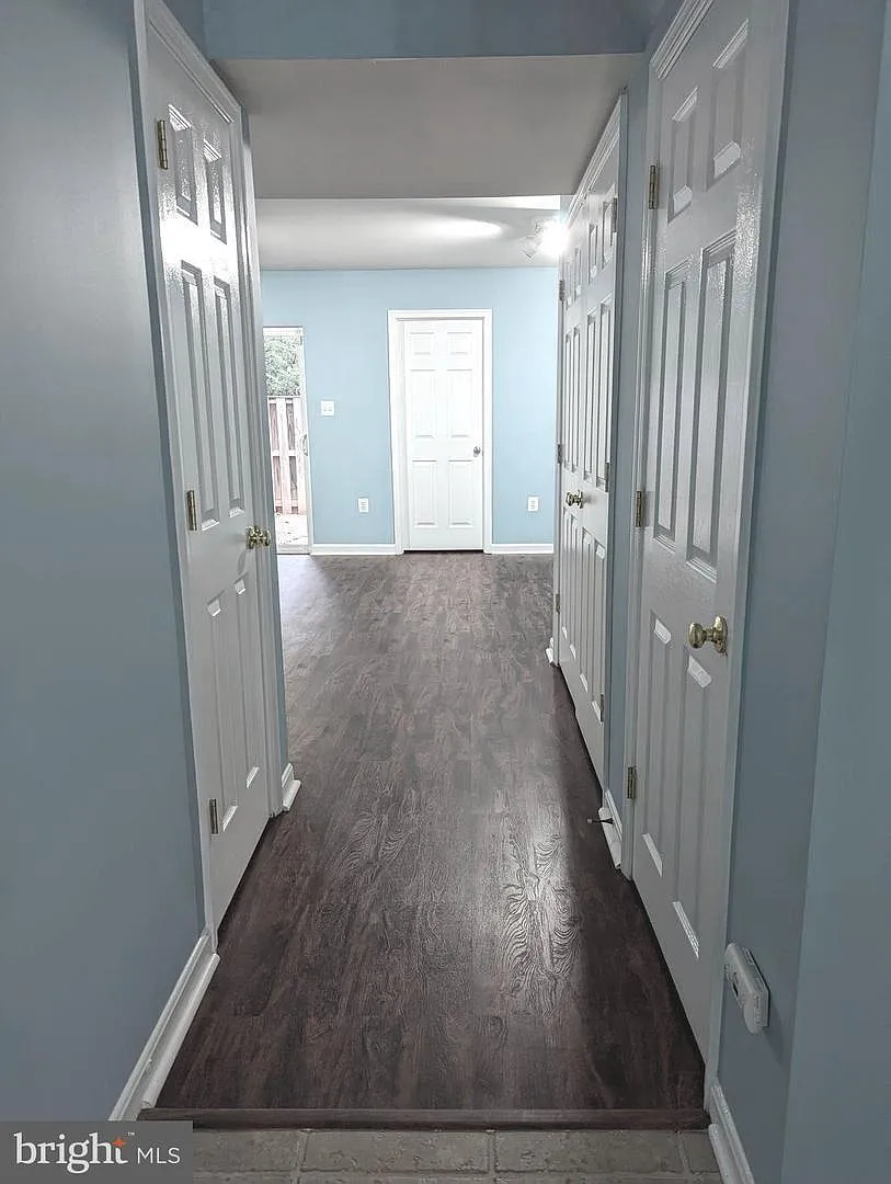 3 bed, 3.5 bath, 1752 sqft, $2,900 — Photo 3