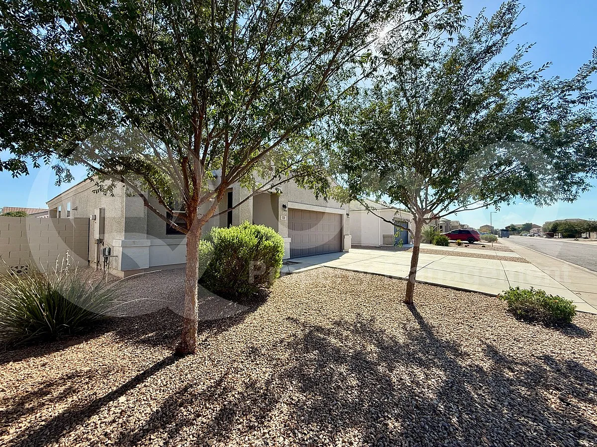 3 bed, 2.0 bath, 1258 sqft, $1,850 — Photo 3