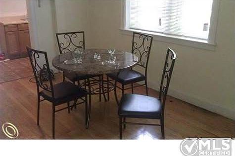 Inside-Dining Office.jpg