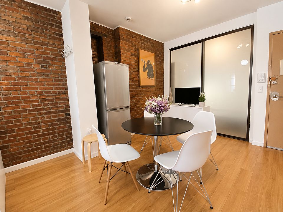 1st image of 240 Mulberry St APT 14