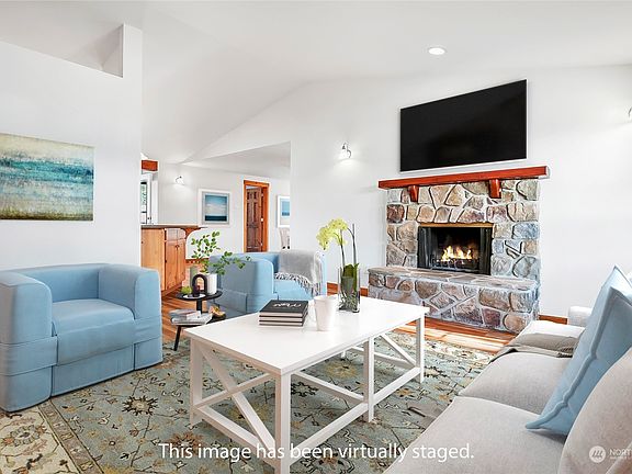 5th image of 3643 Oceanside Drive