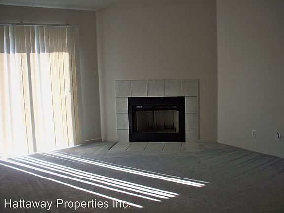5th image of 3206 Raven Dr APT A