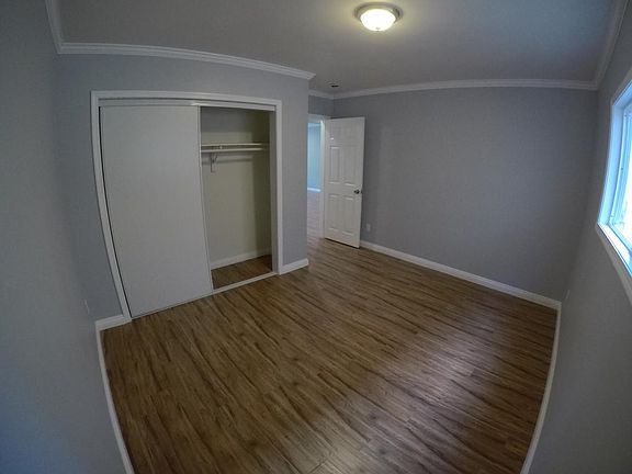 4th image of 5209 Navarro St APT 2