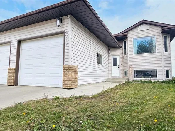 8805 NE 125th Ave, Grande Prairie, AB T8X 1P2