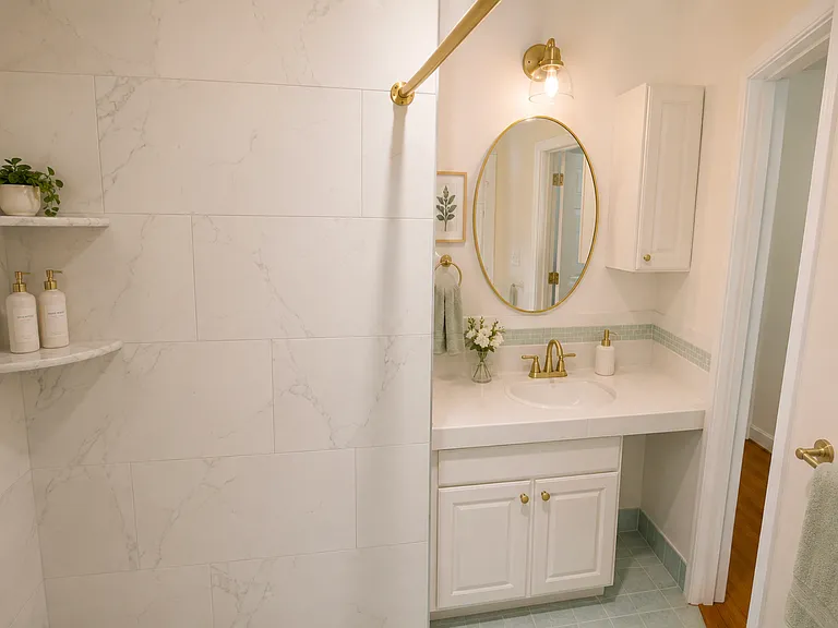 reverse angle of primary bathroom #2
