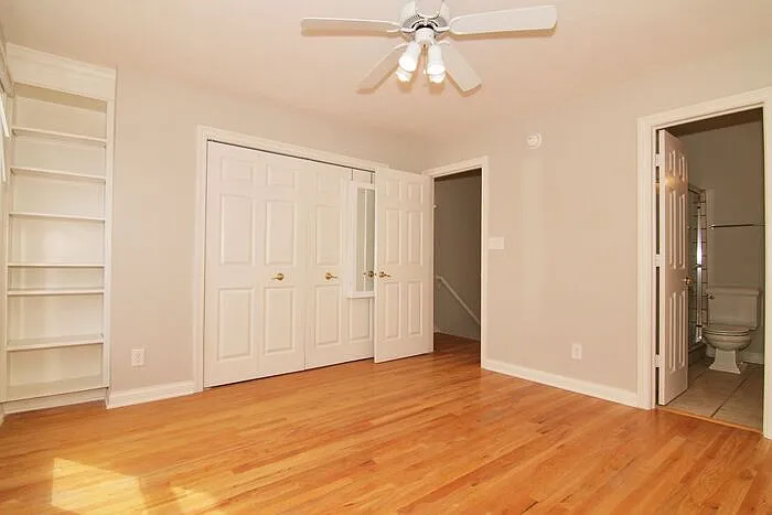712 N East St — Photo 10