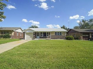 908 S Barlow St, Wichita, KS 67207