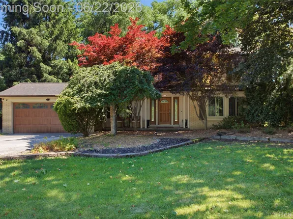 28143 W Twelve Mile Rd, Farmington Hills, MI 48334