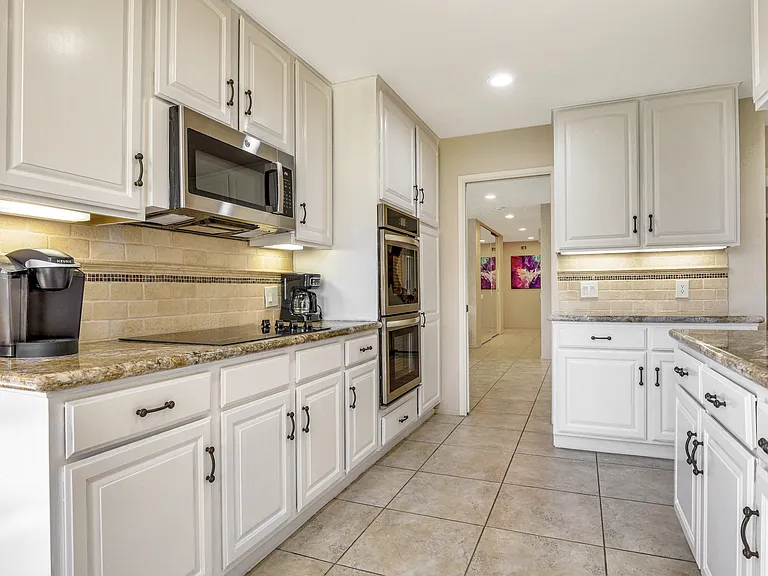 31 Stanford Dr — Photo 13