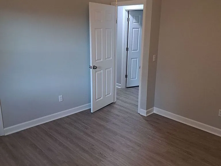 5921 Howard Rd — Photo 23