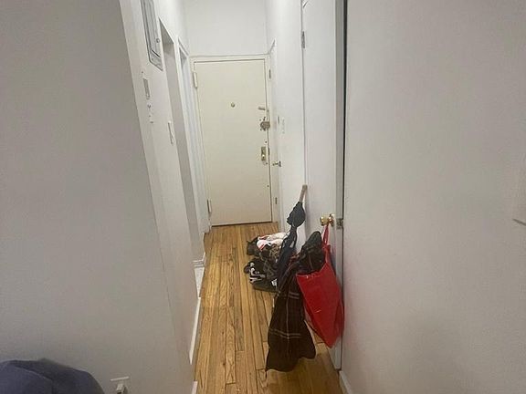 4th image of 624 E 11th St #1DB