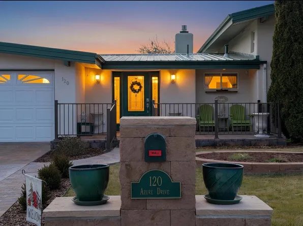 120 Azure Dr, White Rock, NM 87547